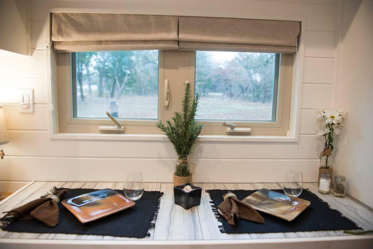 فيلا Montana Escape Elegant Tiny House In Waco Near Magnolia المظهر الخارجي الصورة