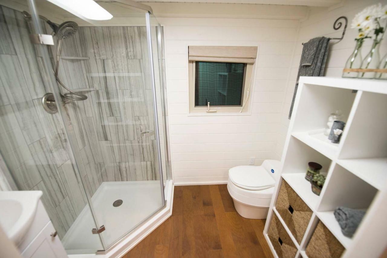 فيلا Montana Escape Elegant Tiny House In Waco Near Magnolia المظهر الخارجي الصورة
